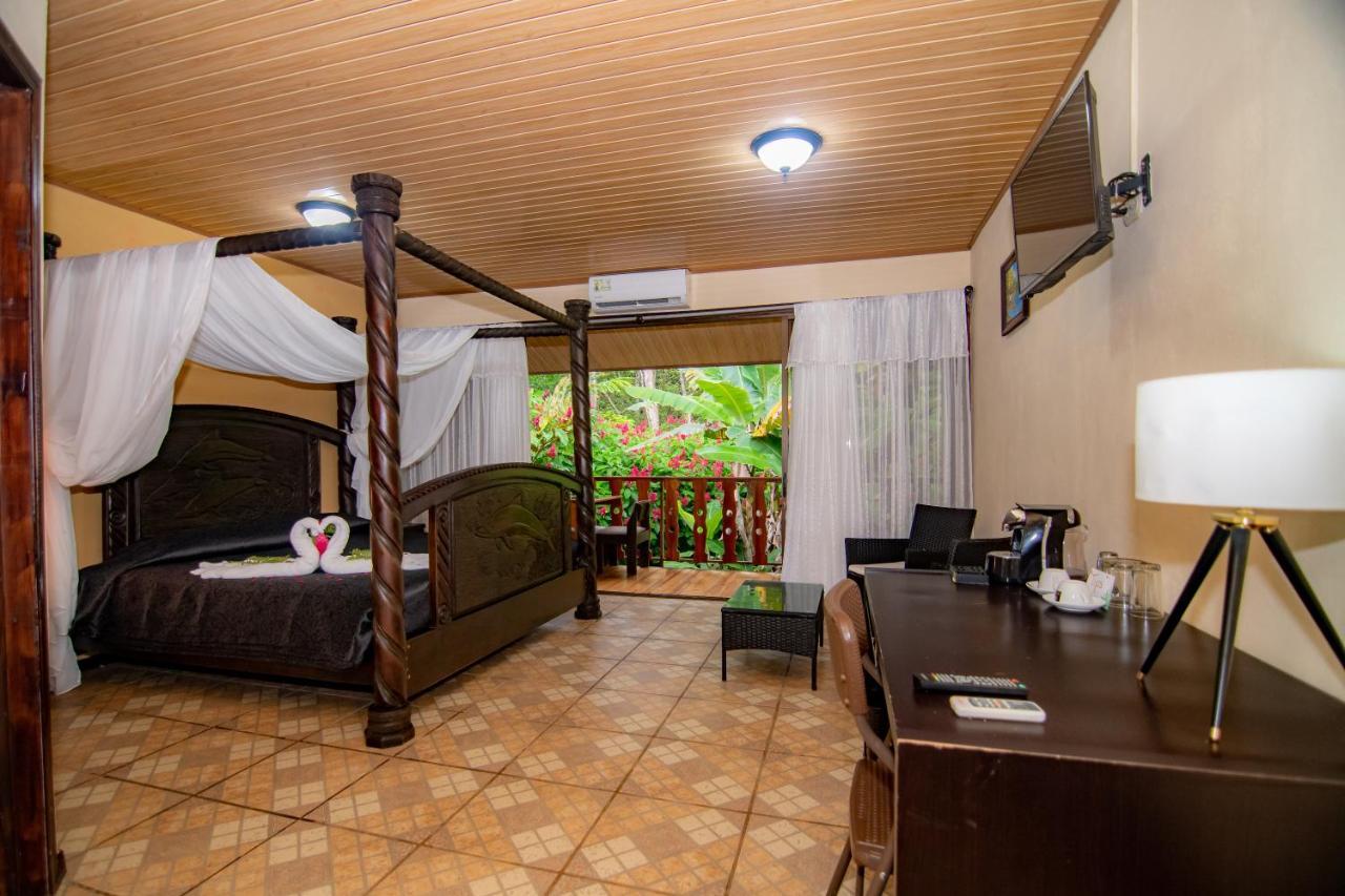 Ara Ambigua Lodge Sarapiquí Exterior foto